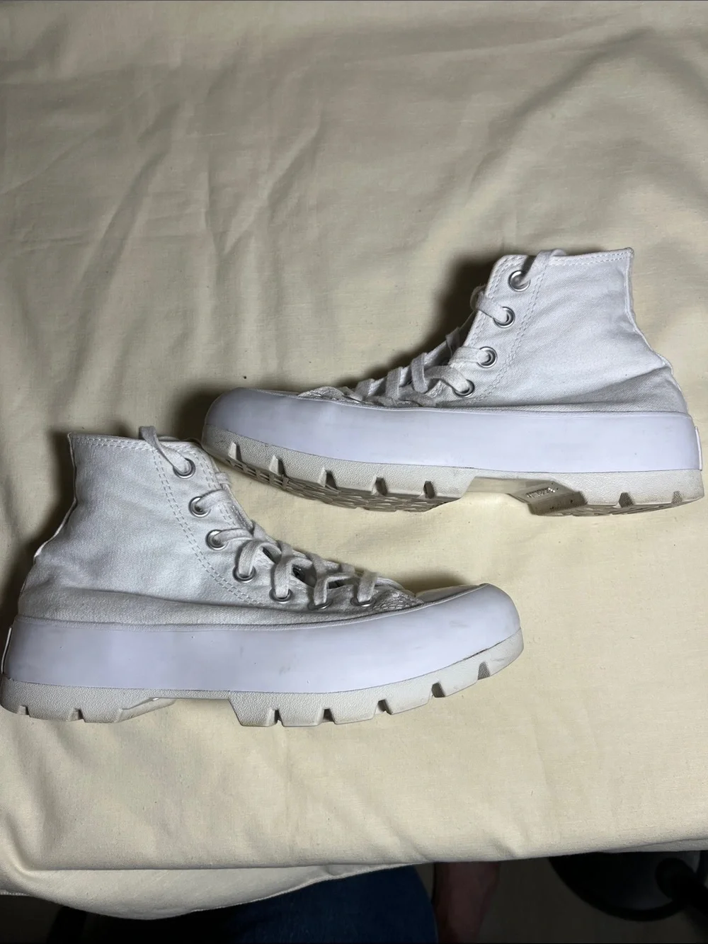 Converse All Star Chuck Taylor White High-Top Canvas Sneakers with Lug Sole